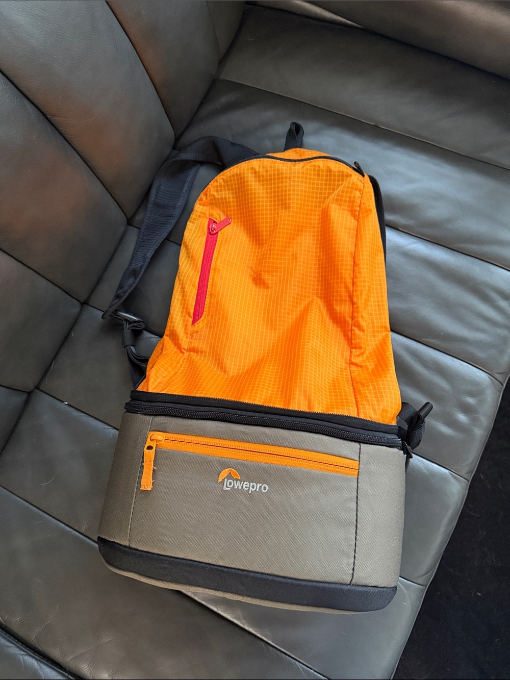 Lowepro Men's/ Unisex Orange and Gray Camera Sling Backpack